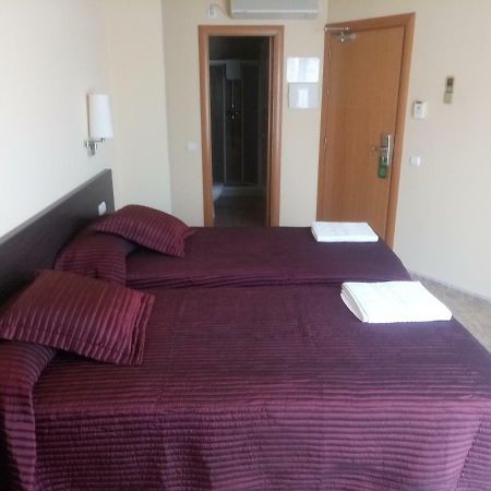 Hostal Sant Sadurni Sant Sadurní dʼAnoia Kültér fotó