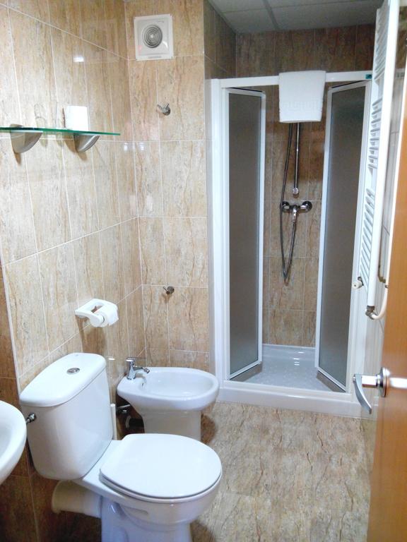 Hostal Sant Sadurni Sant Sadurní dʼAnoia Szoba fotó