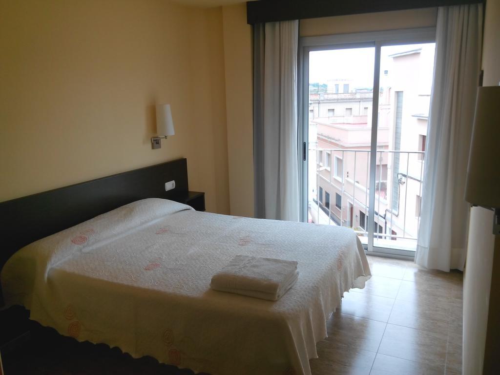 Hostal Sant Sadurni Sant Sadurní dʼAnoia Szoba fotó