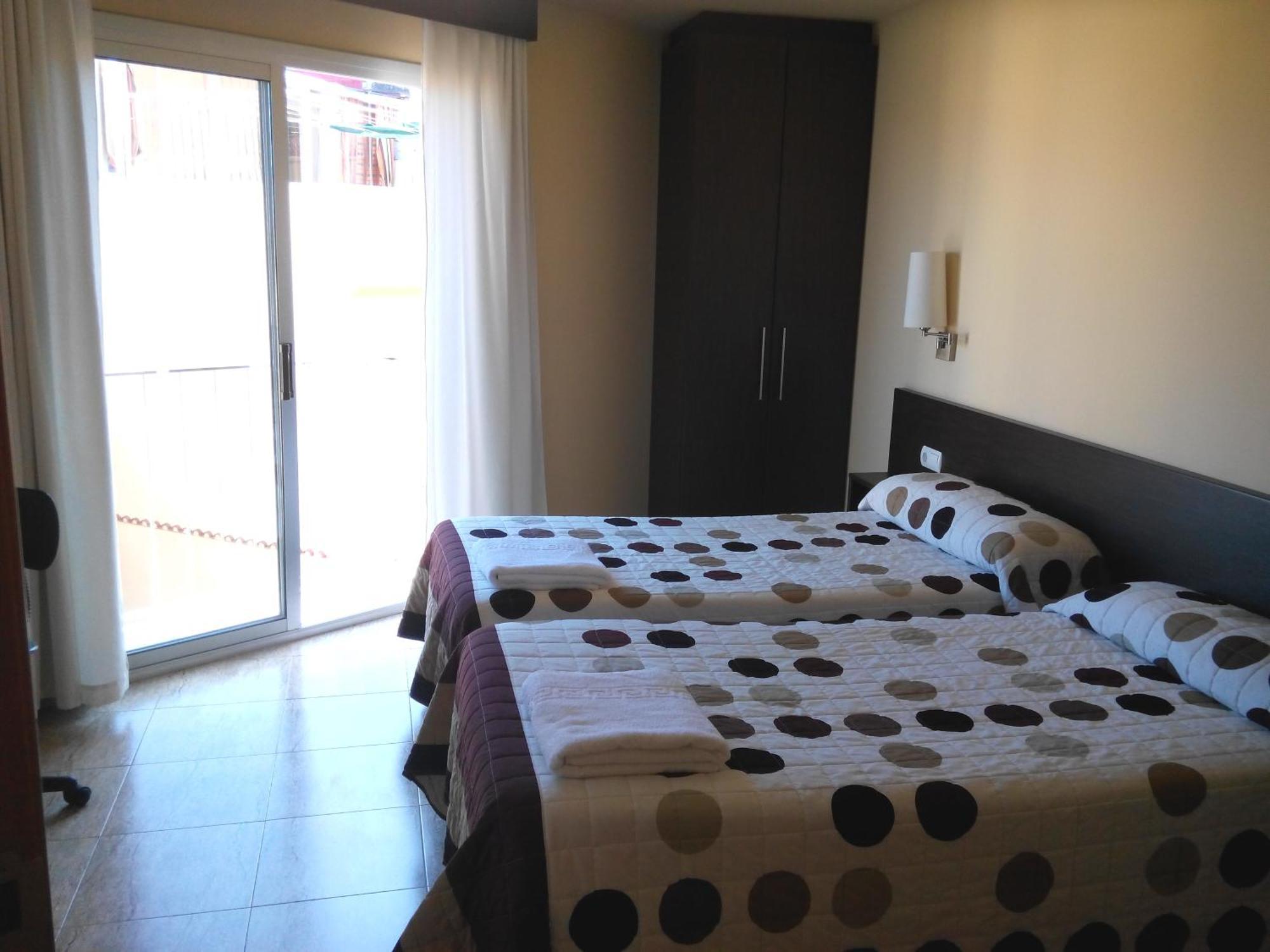 Hostal Sant Sadurni Sant Sadurní dʼAnoia Szoba fotó