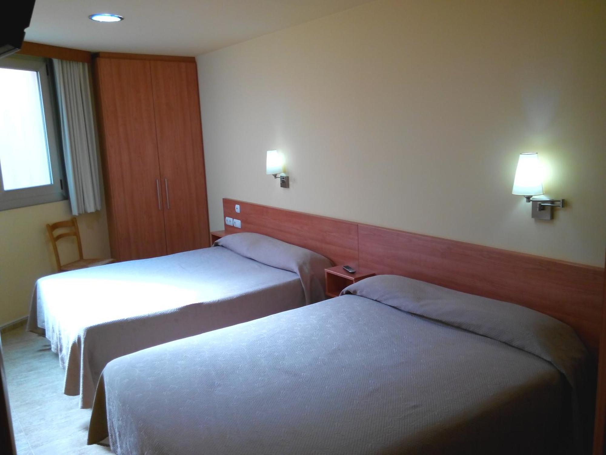 Hostal Sant Sadurni Sant Sadurní dʼAnoia Kültér fotó