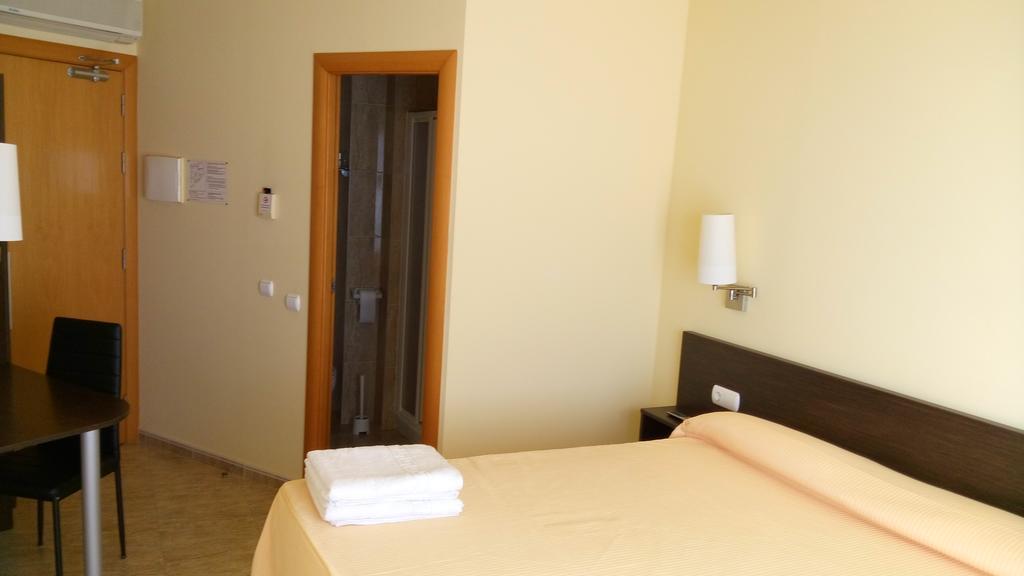 Hostal Sant Sadurni Sant Sadurní dʼAnoia Kültér fotó