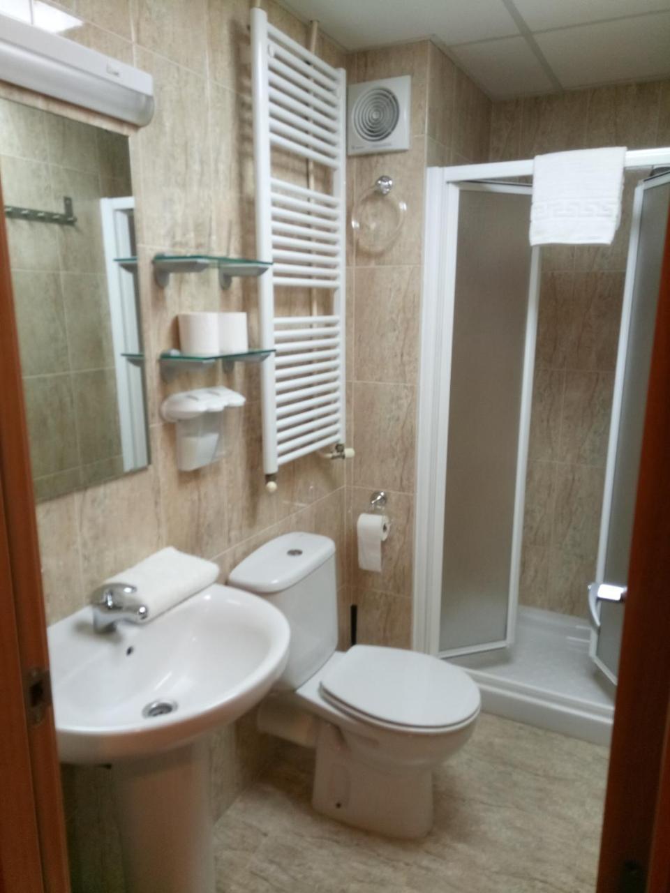 Hostal Sant Sadurni Sant Sadurní dʼAnoia Szoba fotó